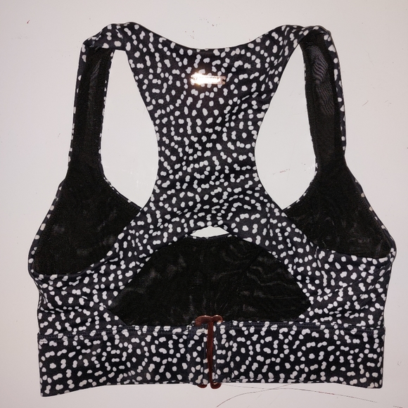 DOYOUEVEN SET (BRA & SHORTS) - Picture 2 of 4